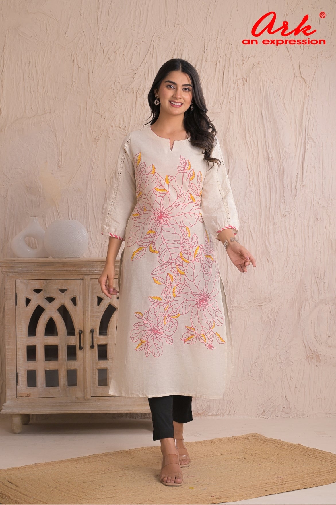 Offwhite Floral Printed Khadi Cotton Kurti with Pink Accents & Lace Sleeve Detailing – M to 3XL