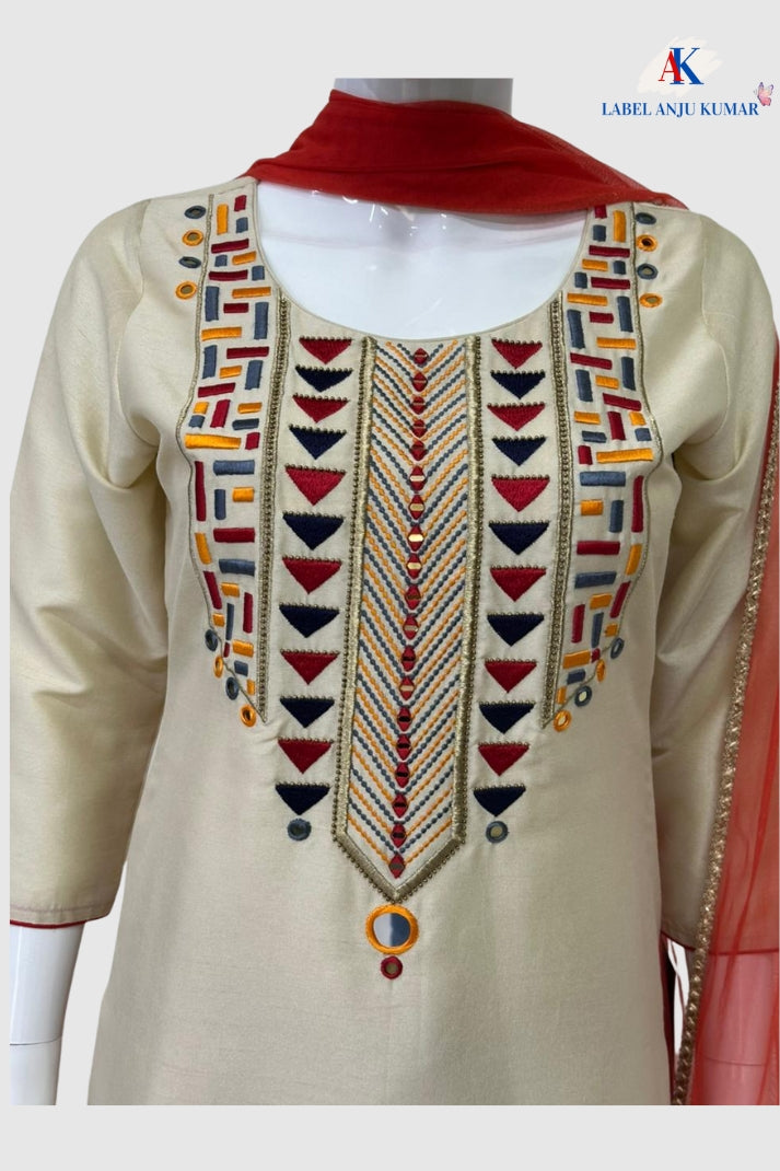 Beige Crape Silk Suit with Printed Muslin Salwar & Contrast Dupatta – Elegant Women’s Ethnic Wear