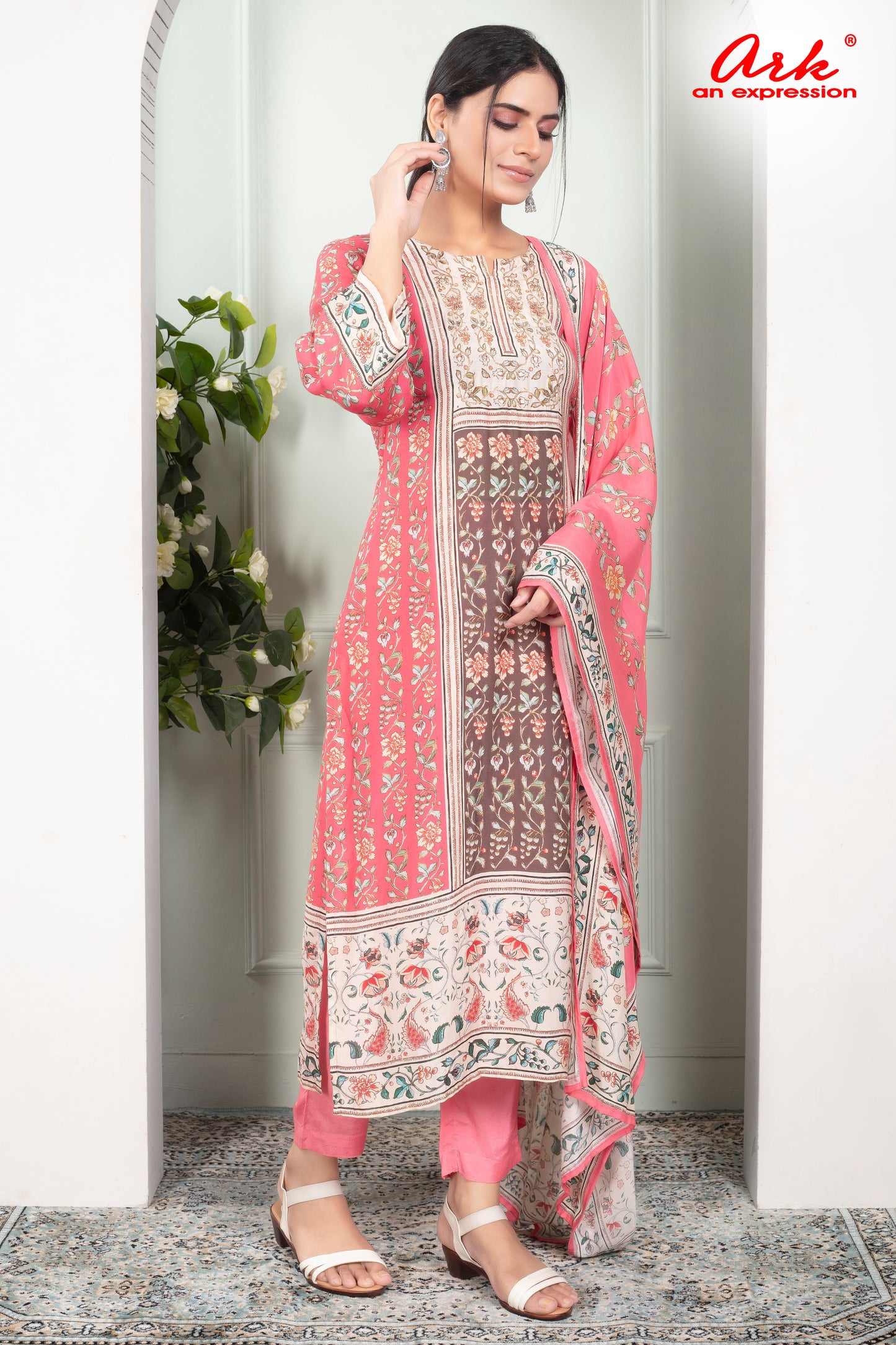 Classy Pink Cotton Suit Set with Elegant Printed Dupatta
