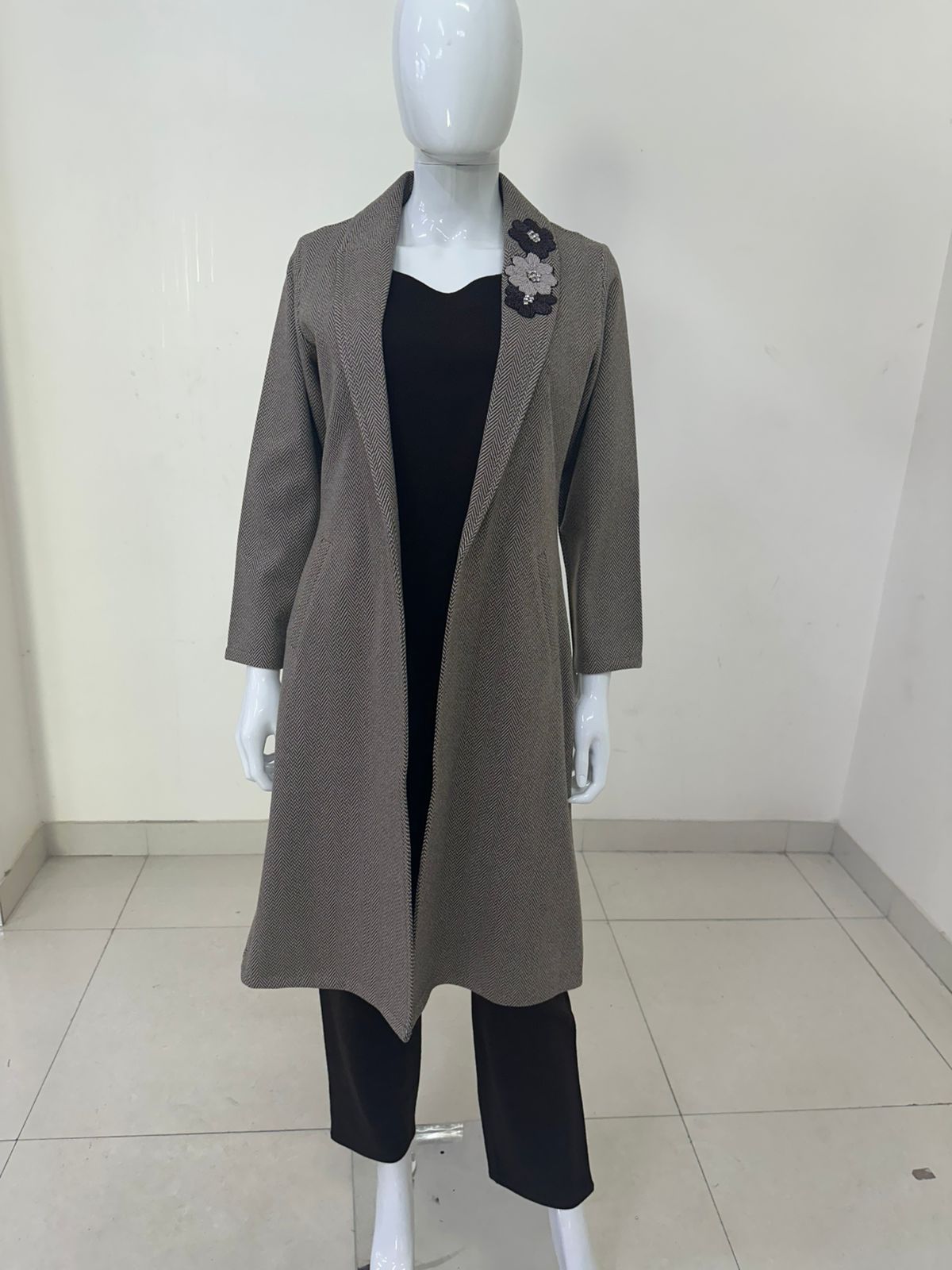 Brown Woollen 3-Piece Winter Dress Set with Tweed Jacket – Women’s Ethnic Wear