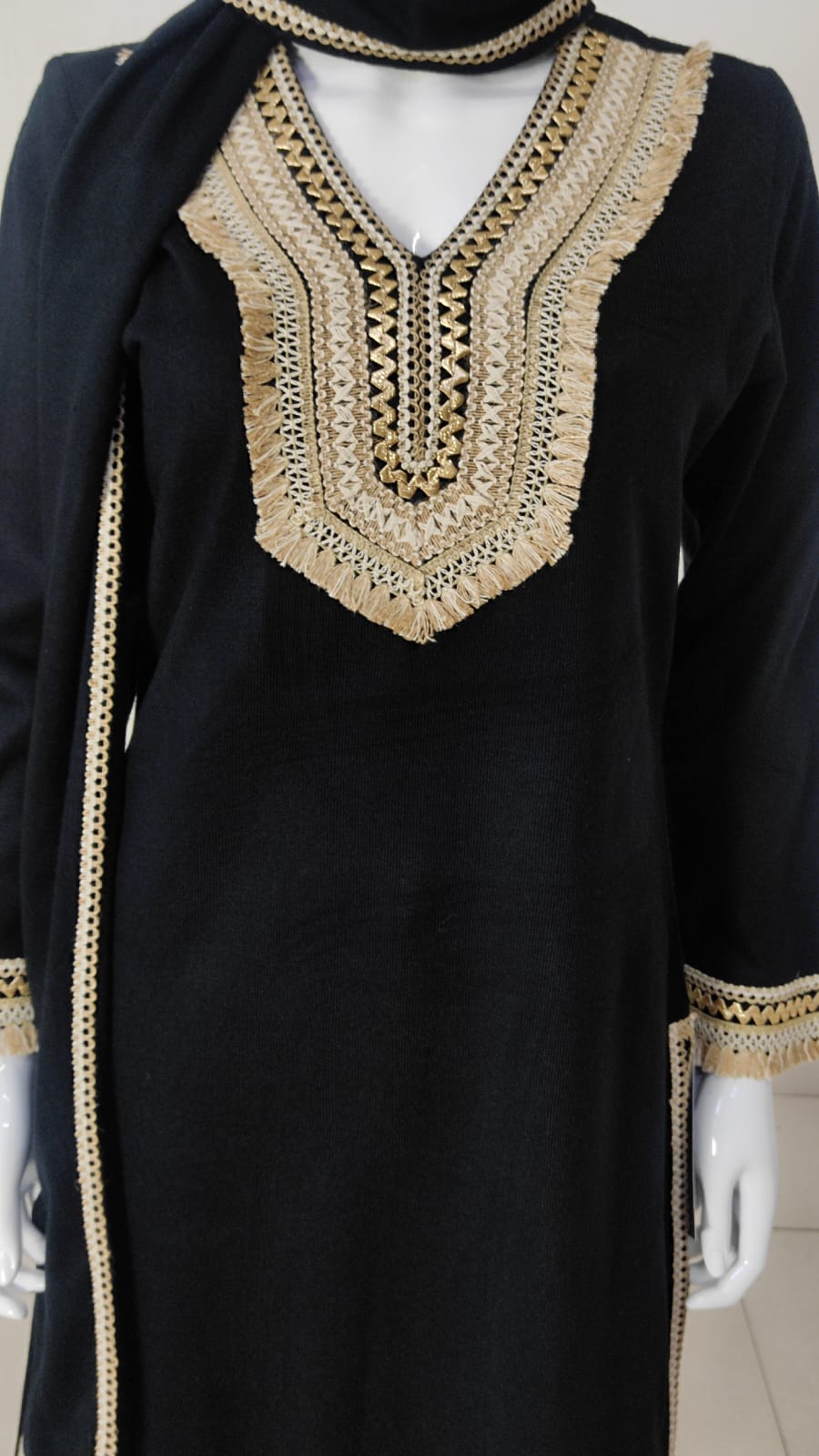 Black Woollen Suit Dupatta Set – 42″ Shirt with Jute Lace Detailing + Trousers & Stole | Label Anju Kumar