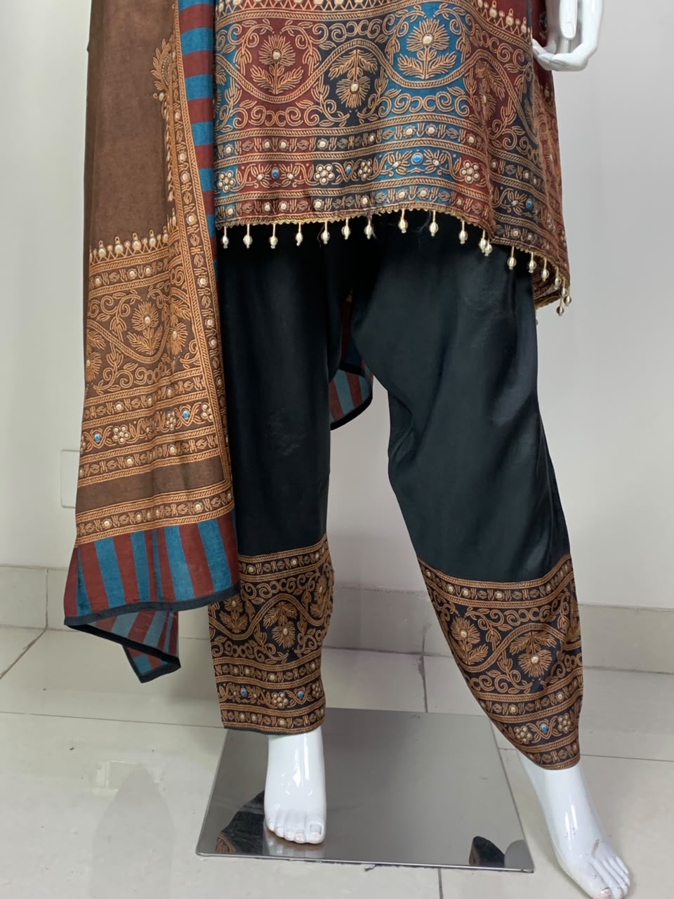 Mehroon & Green Dola Silk Designer Farshi Salwaar Suit Set